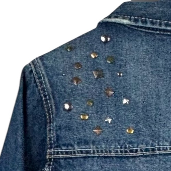 Reitman’s Denim 4 Pocket Trucker Style Jean Jacket with metal stud detail 1X - Picture 8 of 13